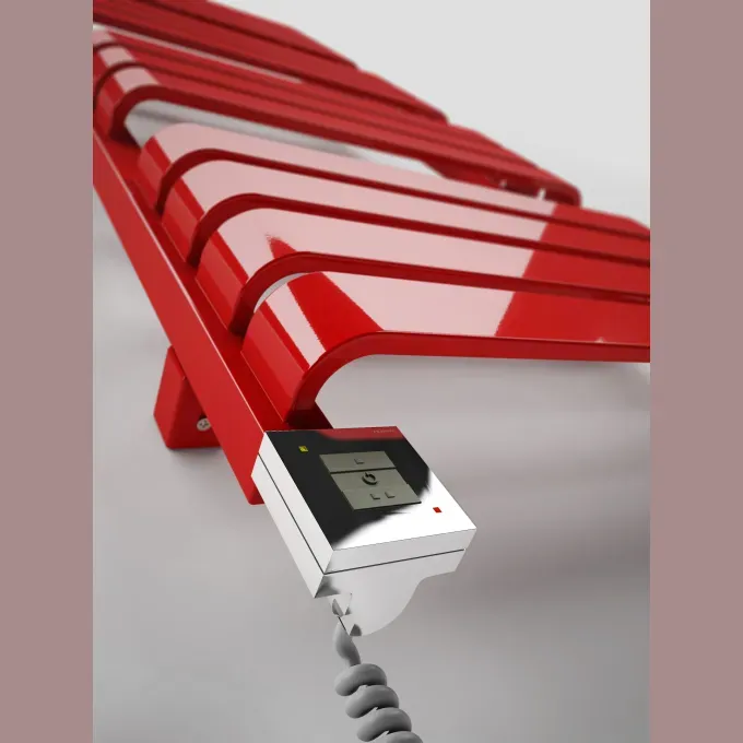 Handdoekradiator Warp T detailopname van het vlakke buisprofiel