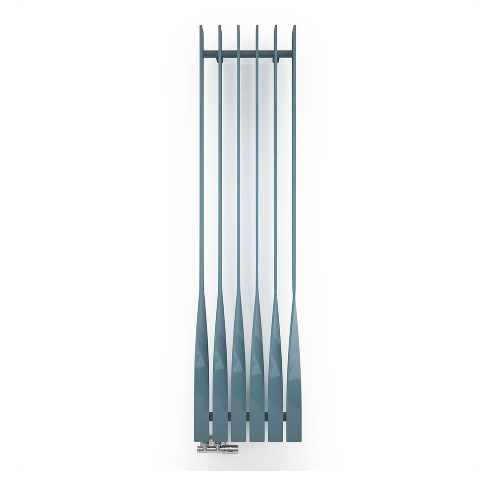 Designradiator Cyklon V tegen een witte achtergrond