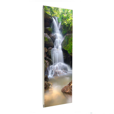 Design Radiator Nova Glas met een waterval op de voorplaat afgebeeld