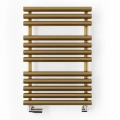 Handdoekradiator Rolo Towel tegen een witte achtergrond
