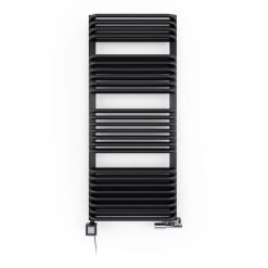 Handdoekradiator Tytus tegen een witte achtergrond